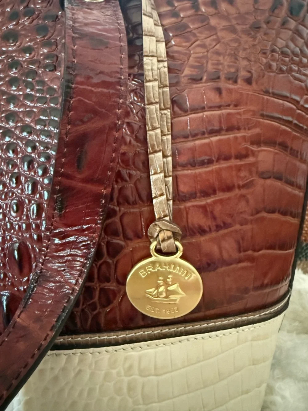 Brahmin Asher Tote Pecan Cream Croc Embossed Leather Bag VGUC - Picture 3 of 16